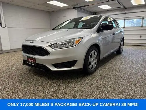 2017 Ford Focus S FWD photo