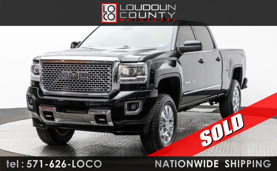 2017 GMC Sierra 2500HD Denali 4WD photo