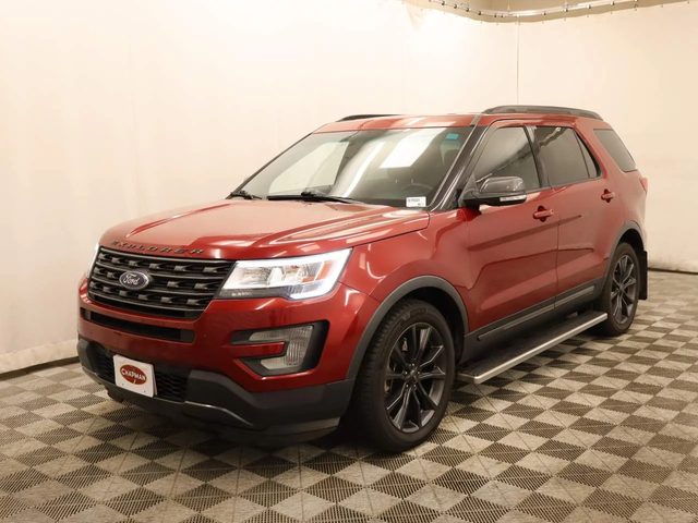 2017 Ford Explorer XLT 4WD photo