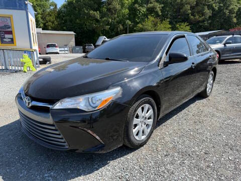 2017 Toyota Camry LE FWD photo