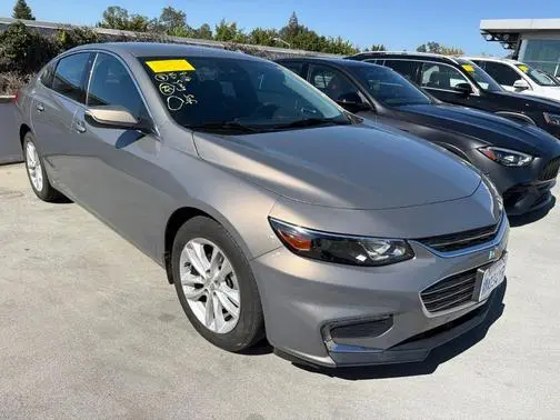2017 Chevrolet Malibu LT FWD photo