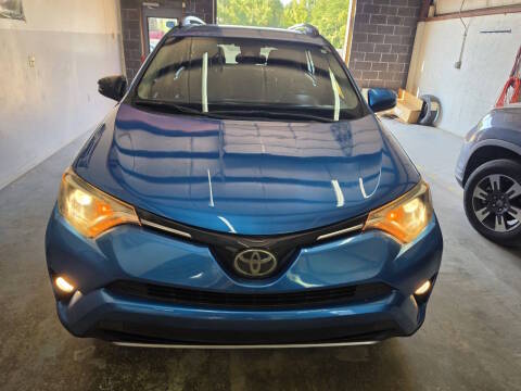 2017 Toyota RAV4 XLE AWD photo