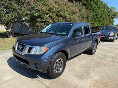 2017 Nissan Frontier Desert Runner RWD photo