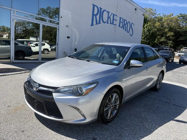 2016 Toyota Camry SE FWD photo