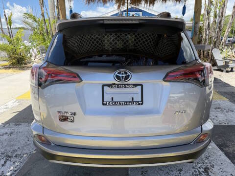 2017 Toyota RAV4 XLE FWD photo