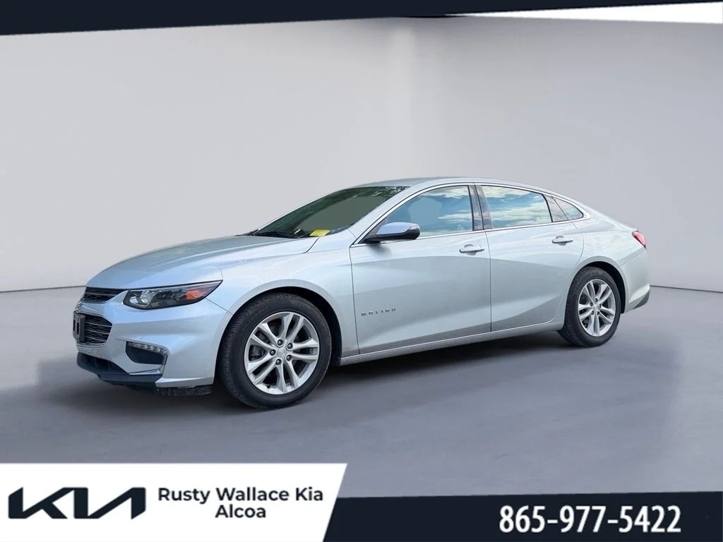 2017 Chevrolet Malibu LT FWD photo