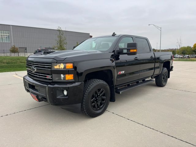2017 Chevrolet Silverado 2500HD LT 4WD photo
