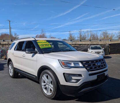 2017 Ford Explorer XLT 4WD photo
