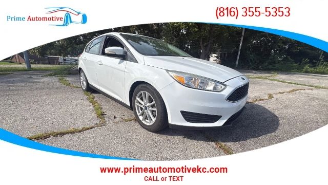 2017 Ford Focus SE FWD photo