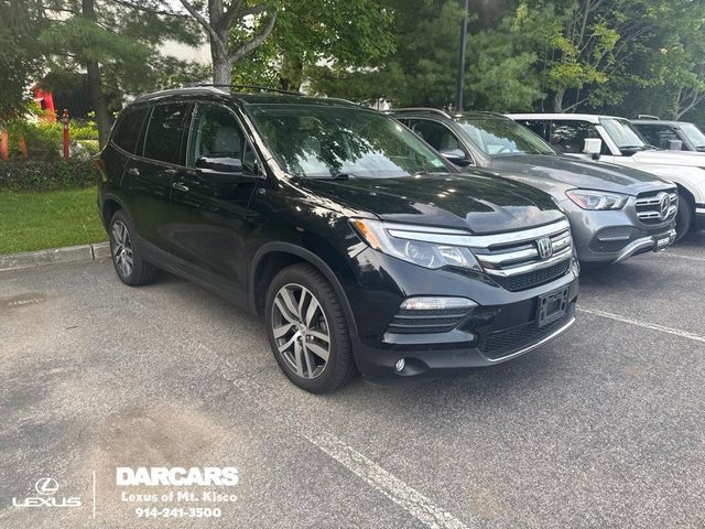 2017 Honda Pilot Elite AWD photo