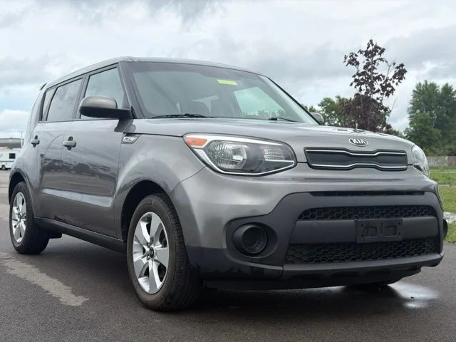 2017 Kia Soul Base FWD photo