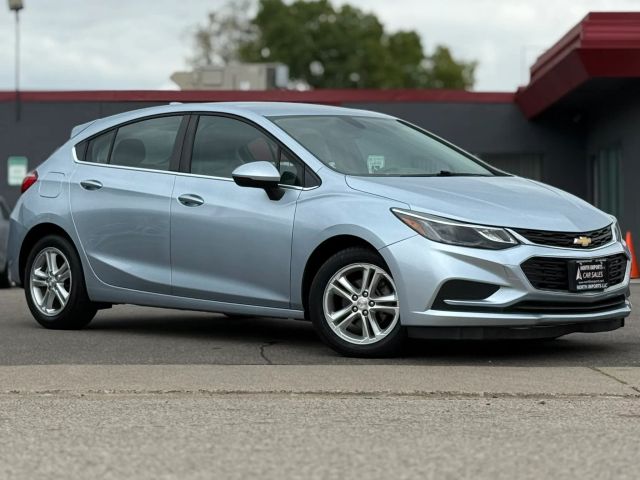 2017 Chevrolet Cruze LT FWD photo
