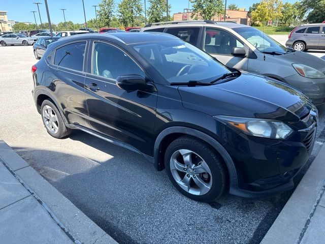 2017 Honda HR-V EX-L Navi AWD photo