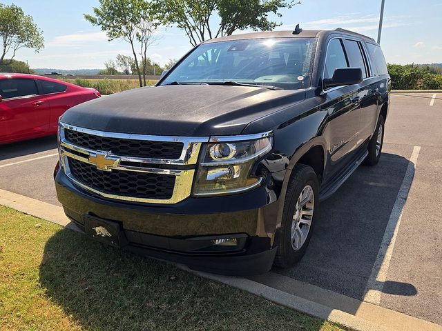 2016 Chevrolet Suburban LT 4WD photo