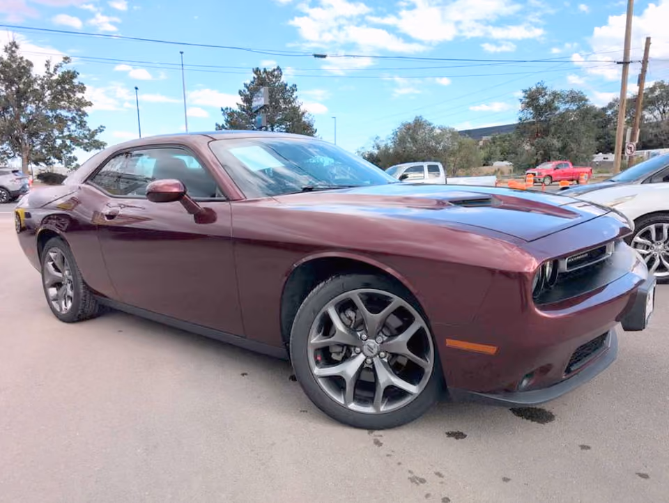 2017 Dodge Challenger SXT Plus RWD photo