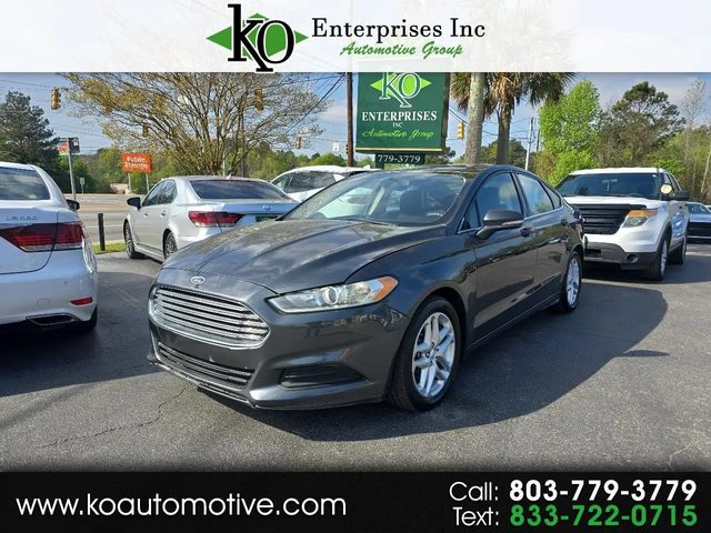 2016 Ford Fusion SE FWD photo