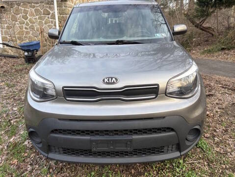2017 Kia Soul Base FWD photo