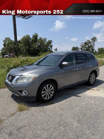 2015 Nissan Pathfinder SV FWD photo