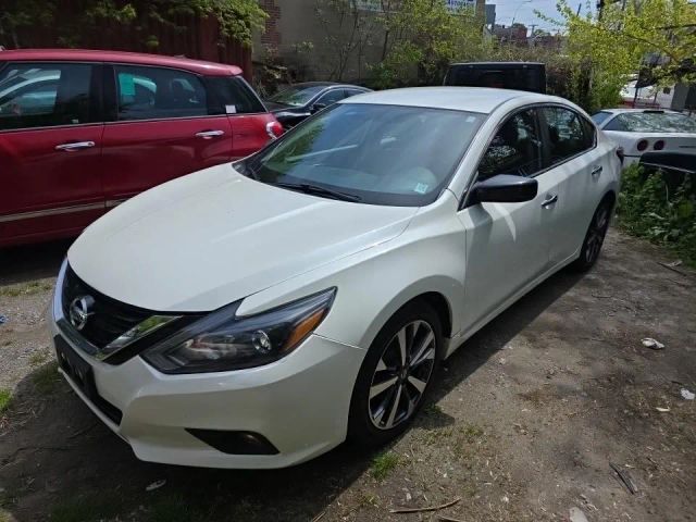 2017 Nissan Altima 2.5 SR FWD photo