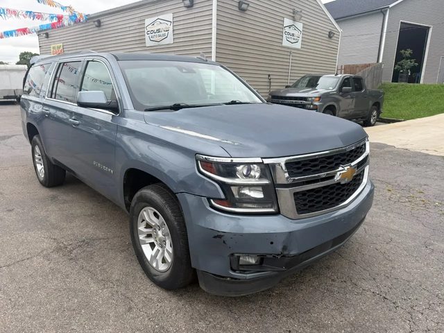 2016 Chevrolet Suburban LT 4WD photo