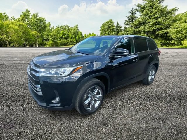 2017 Toyota Highlander Limited FWD photo