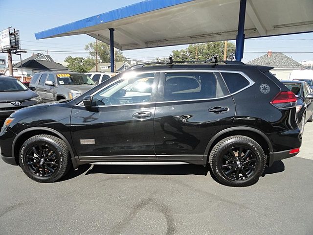 2017 Nissan Rogue SV AWD photo