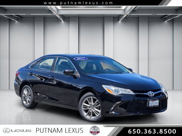 2017 Toyota Camry SE FWD photo