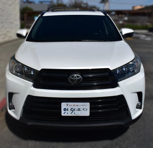 2017 Toyota Highlander SE FWD photo