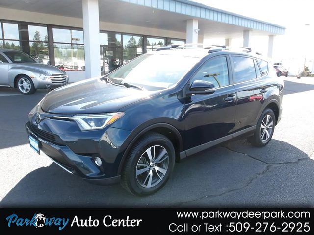 2017 Toyota RAV4 XLE AWD photo