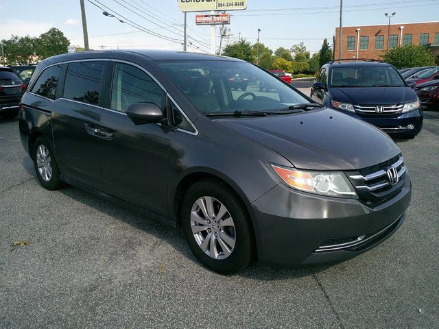 2016 Honda Odyssey SE FWD photo