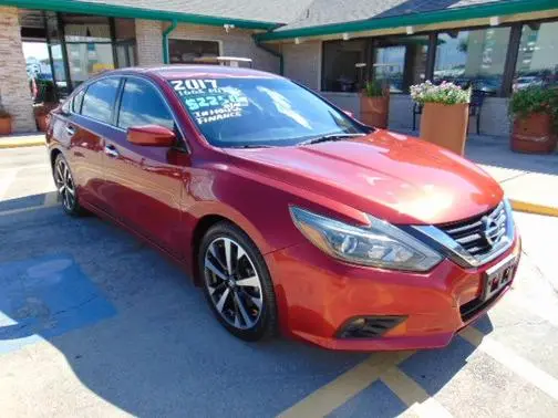 2017 Nissan Altima 2.5 SR FWD photo