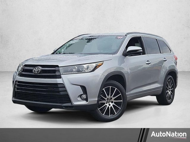 2017 Toyota Highlander SE FWD photo