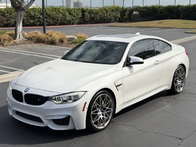 2017 BMW M4 RWD photo