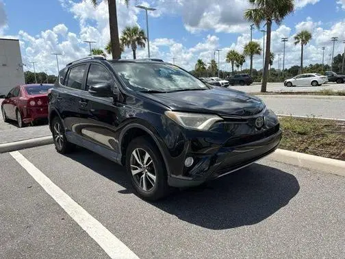 2017 Toyota RAV4 XLE FWD photo