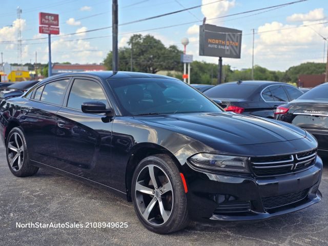 2017 Dodge Charger SE RWD photo
