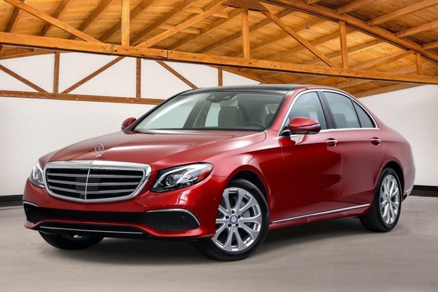 2017 Mercedes-Benz E-Class E 300 Luxury RWD photo