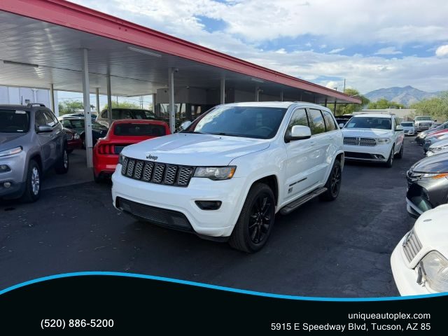 2017 Jeep Grand Cherokee Altitude 4WD photo