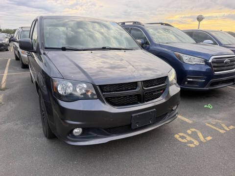 2017 Dodge Grand Caravan SXT FWD photo