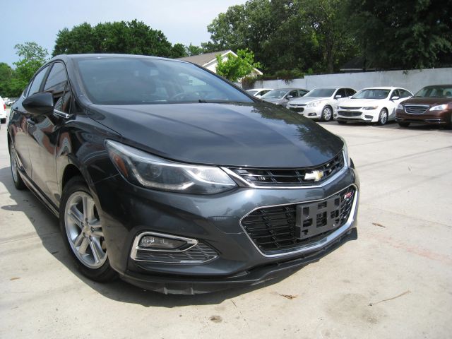 2017 Chevrolet Cruze LT FWD photo