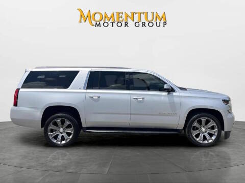 2017 Chevrolet Suburban LT RWD photo
