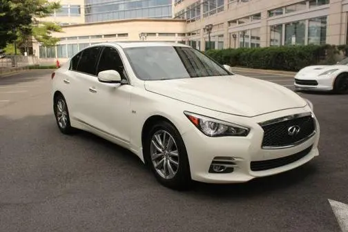 2017 Infiniti Q50 3.0t Premium AWD photo