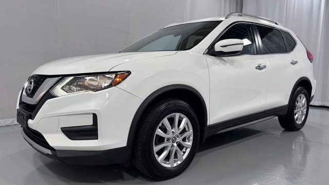 2017 Nissan Rogue SV AWD photo