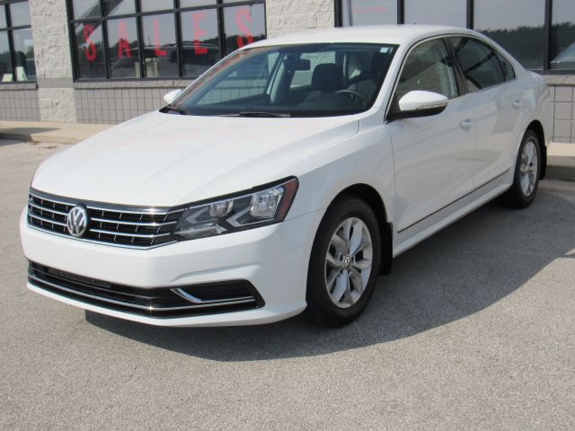 2017 Volkswagen Passat 1.8T S FWD photo