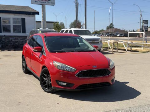 2016 Ford Focus SE FWD photo