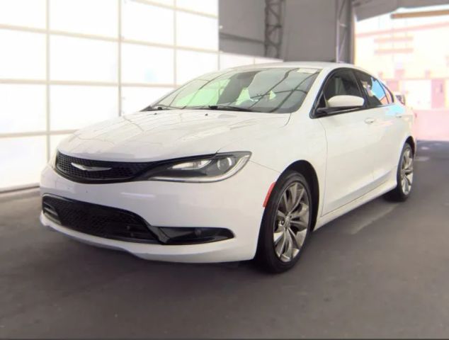 2015 Chrysler 200 S FWD photo