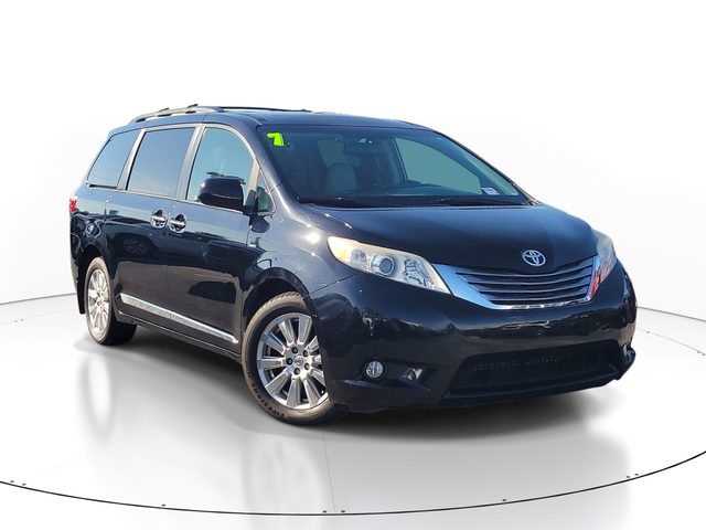 2017 Toyota Sienna XLE AWD photo