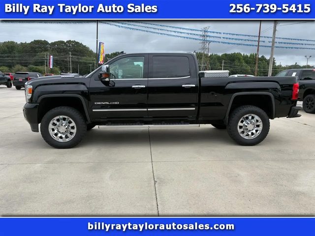 2017 GMC Sierra 2500HD Denali 4WD photo