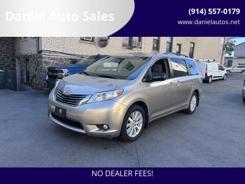 2017 Toyota Sienna XLE Premium AWD photo