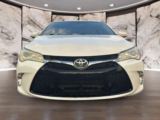 2017 Toyota Camry SE FWD photo