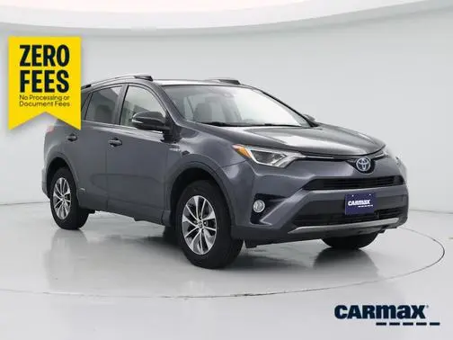 2017 Toyota RAV4 XLE AWD photo